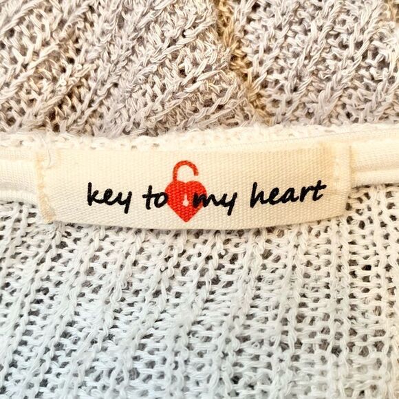 Women’s Key To My Heart gray white color block sweater - Picture 6 of 8